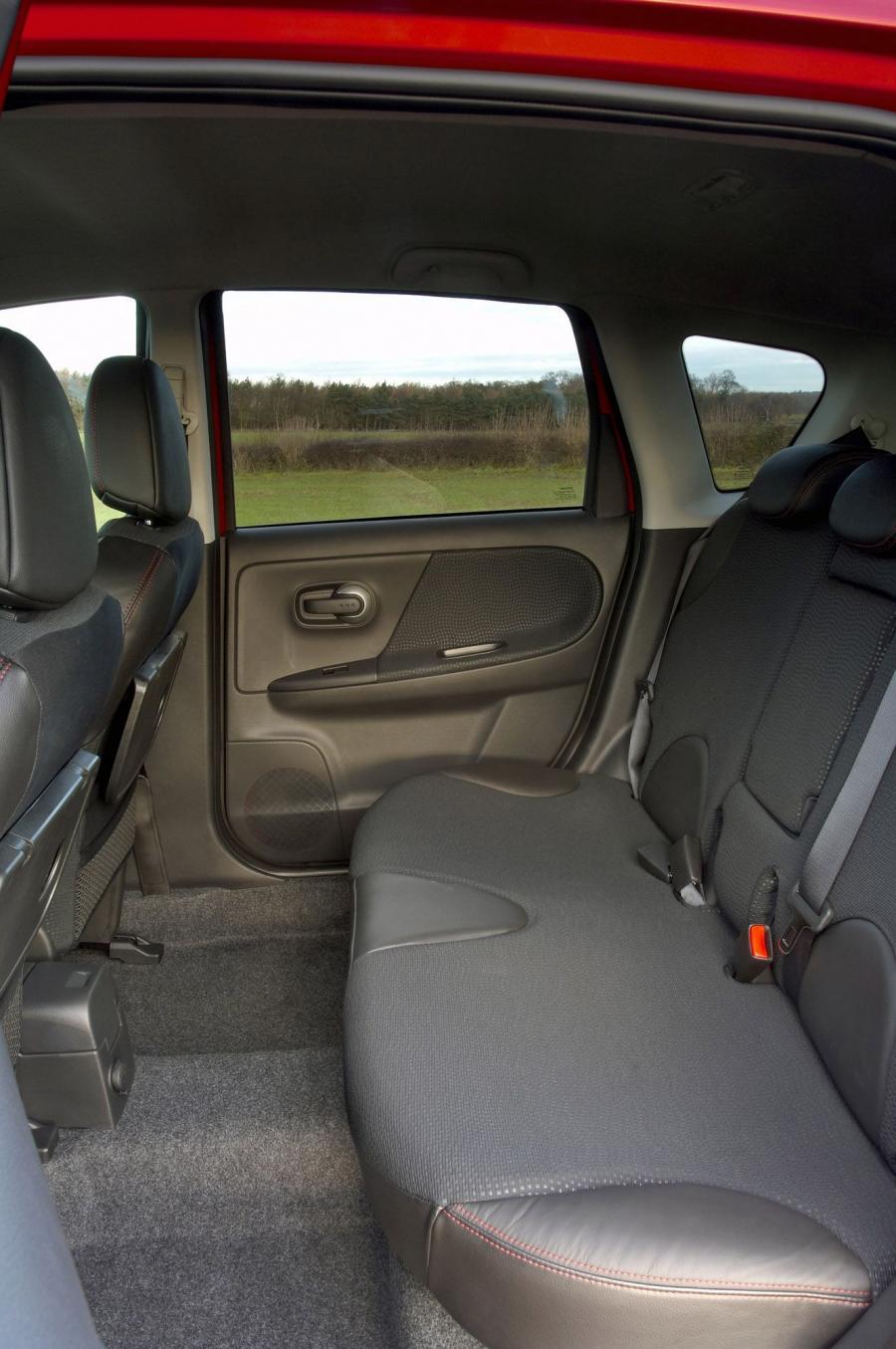 Nissan Note 2009 года  (фото 2 из 78)